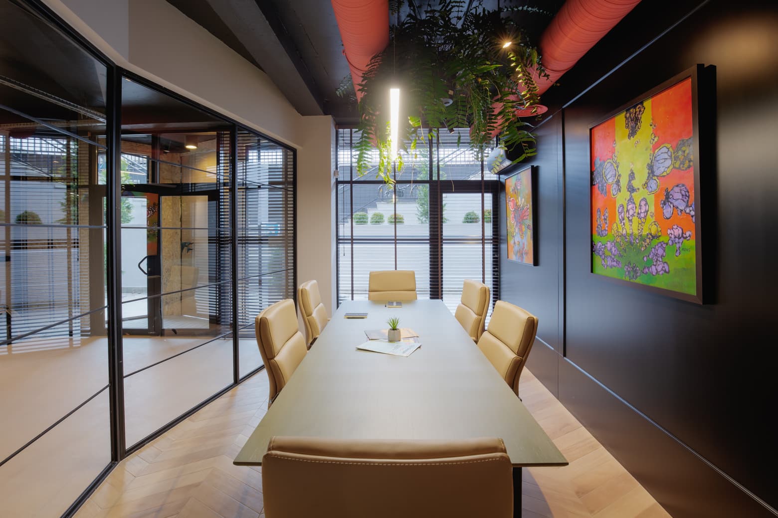 Trekuartista office interior