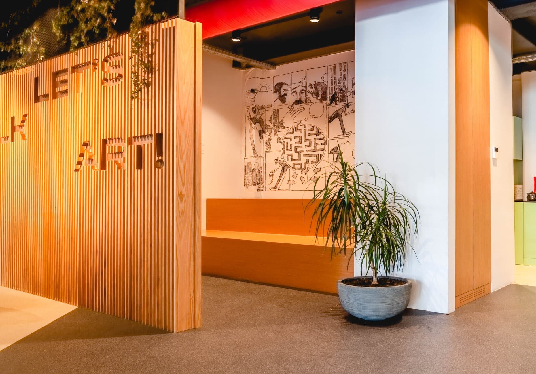 Trekuartista office common area